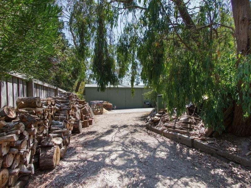 19 Cummins Lane, Mount Eliza VIC 3930