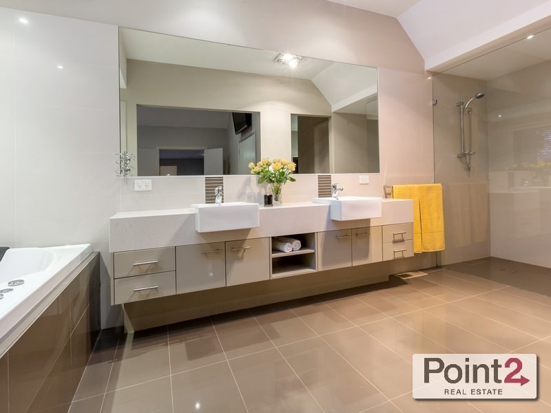 57  Winona Road, Mount Eliza VIC 3930