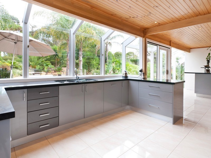 20 McCutcheon Close, Mount Eliza VIC 3930