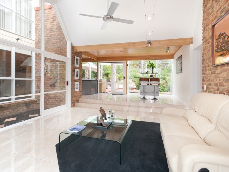 20 McCutcheon Close, Mount Eliza VIC 3930