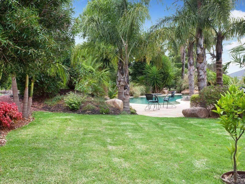 20 McCutcheon Close, Mount Eliza VIC 3930