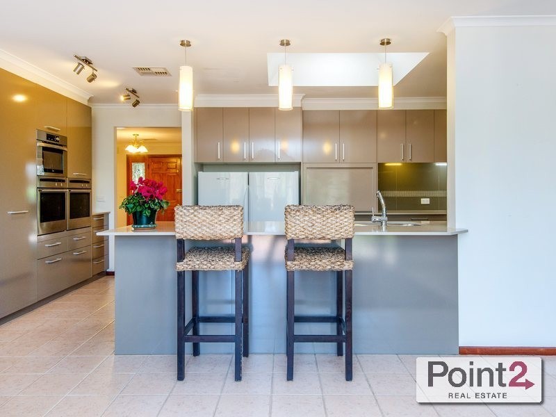 24 Allen Drive, Mount Eliza VIC 3930