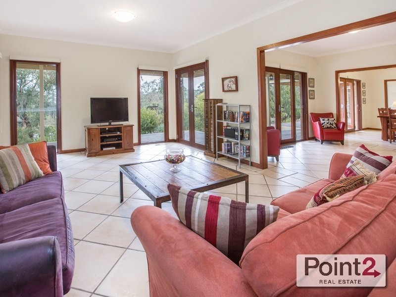 61 Winona Road, Mount Eliza VIC 3930