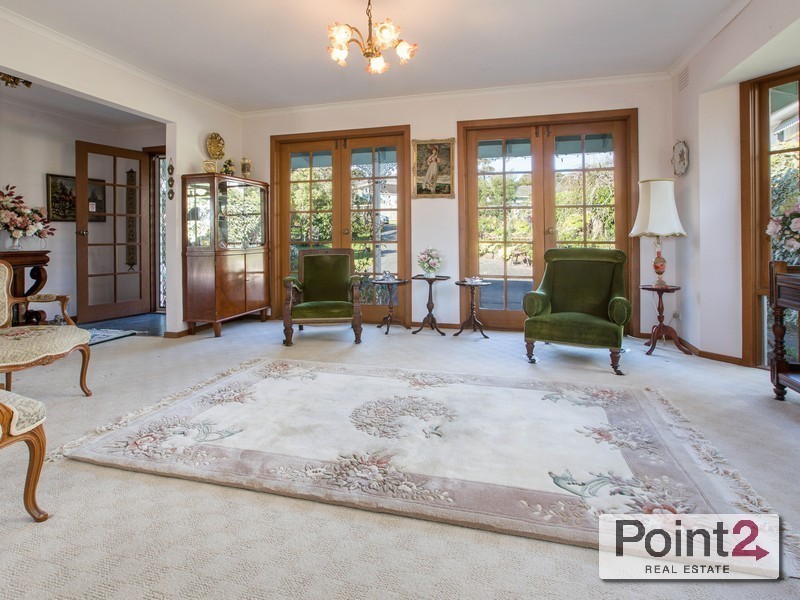 6  Wimborne Avenue, Mount Eliza VIC 3930