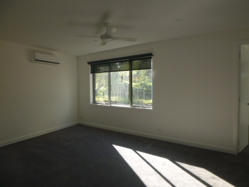 19a Alverstone Grove, Mount Eliza VIC 3930