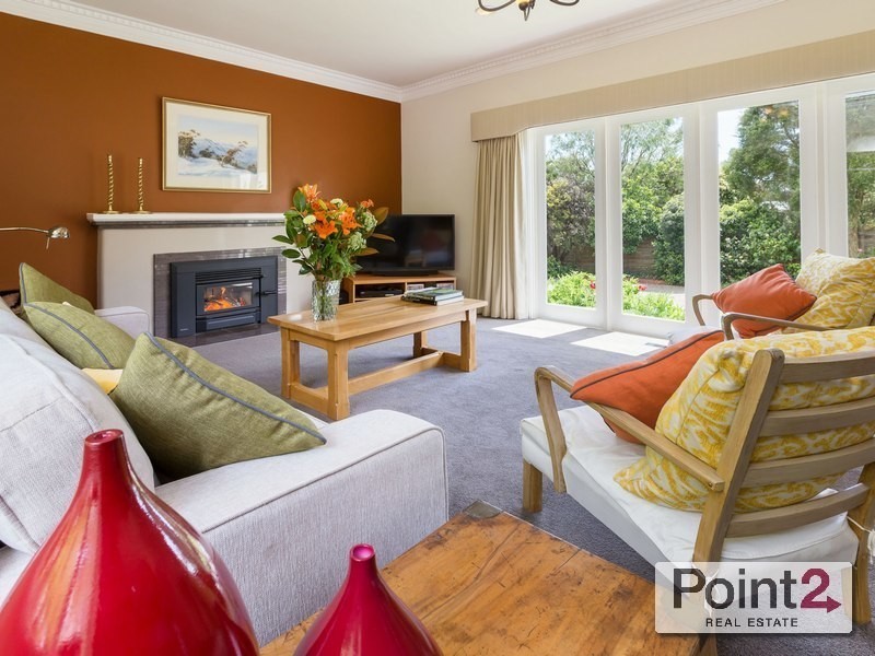 8 Eliza Drive, Mount Eliza VIC 3930