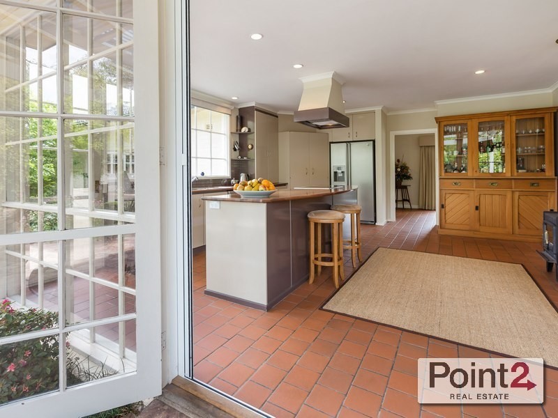 8 Eliza Drive, Mount Eliza VIC 3930