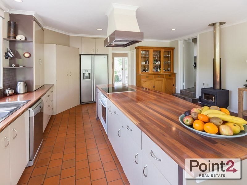 8 Eliza Drive, Mount Eliza VIC 3930