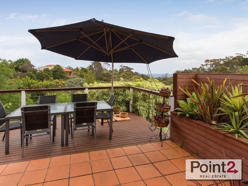 8 Wimborne Avenue, Mount Eliza VIC 3930