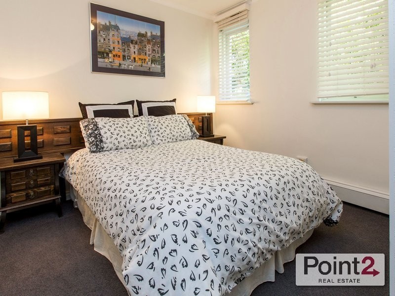 8 Wimborne Avenue, Mount Eliza VIC 3930