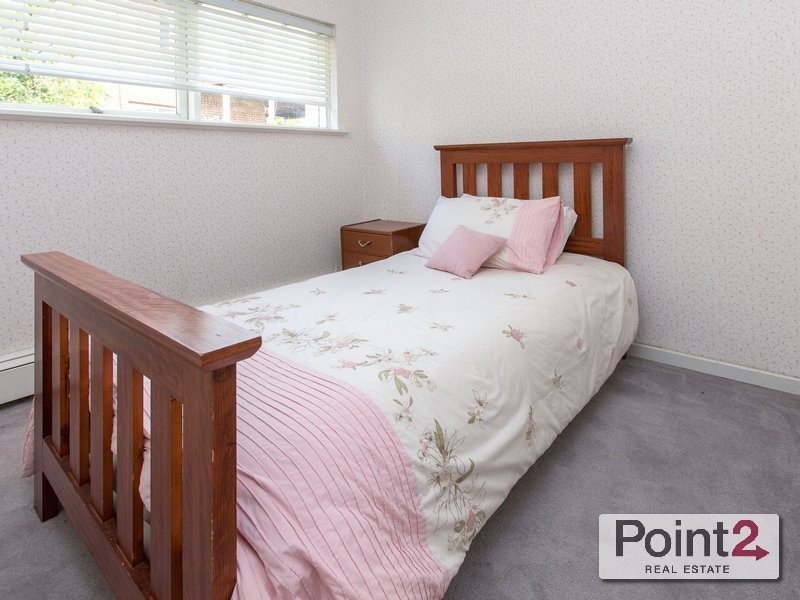 8 Wimborne Avenue, Mount Eliza VIC 3930