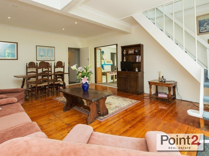 8 Wimborne Avenue, Mount Eliza VIC 3930