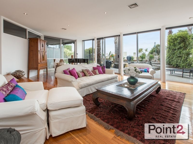 14 Tourello Road, Mount Eliza VIC 3930