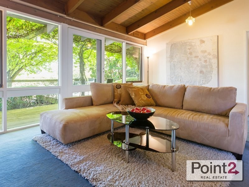 69 Wooralla Drive, Mount Eliza VIC 3930