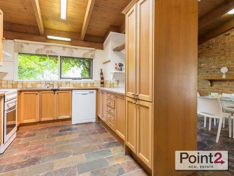 69 Wooralla Drive, Mount Eliza VIC 3930