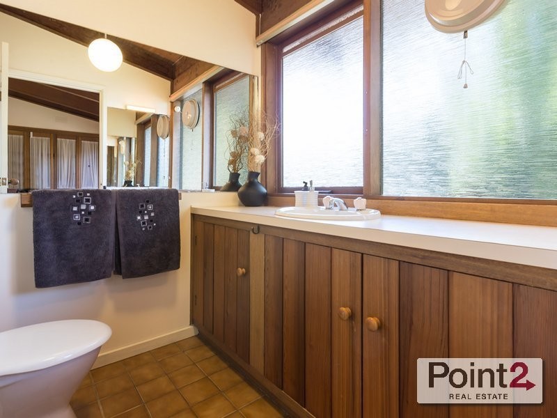 69 Wooralla Drive, Mount Eliza VIC 3930