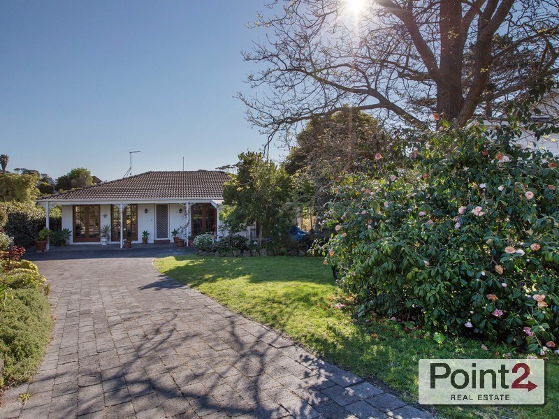 6 Wimborne Avenue, Mount Eliza VIC 3930