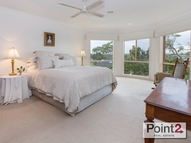 4 Murralinga Place, Mount Eliza VIC 3930