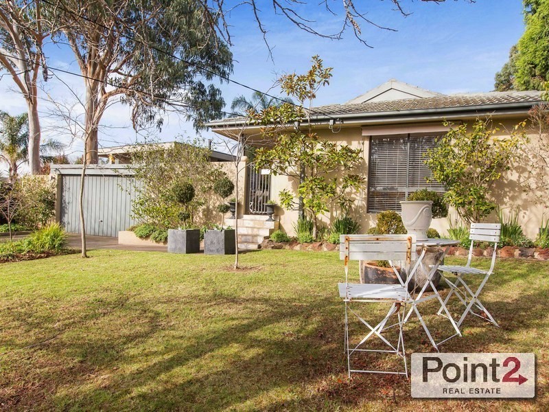 22 Rowsley Road, Mount Eliza VIC 3930