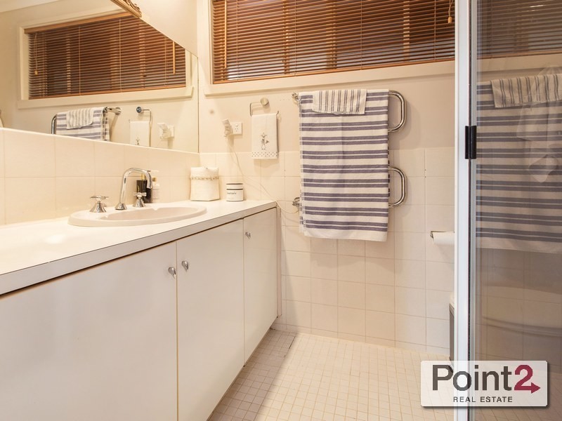 22 Rowsley Road, Mount Eliza VIC 3930