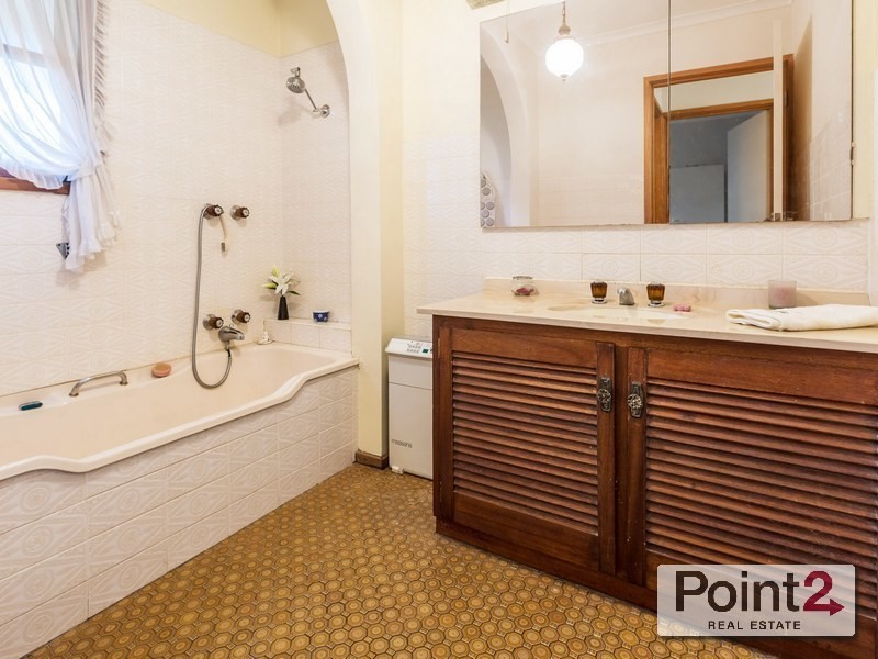 4 Mountain Avenue, Frankston South VIC 3199