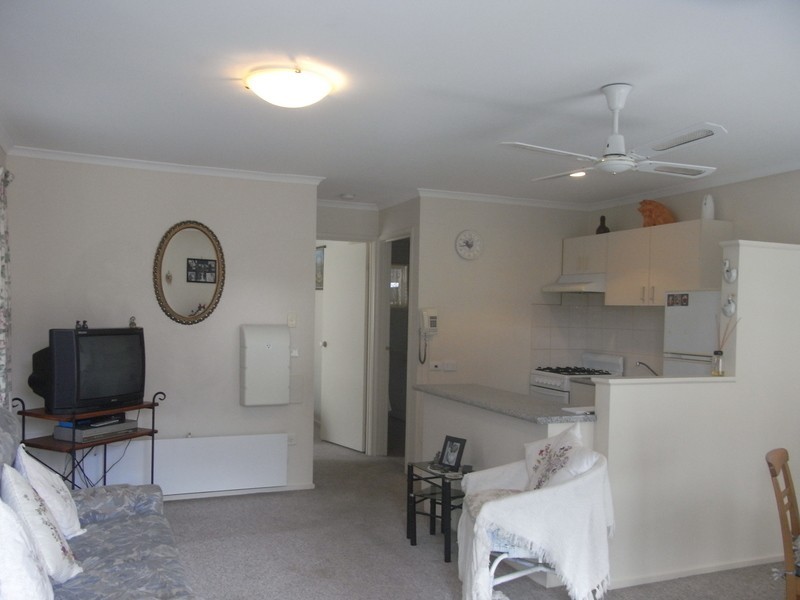 8/4 Foot Street, Frankston South VIC 3199