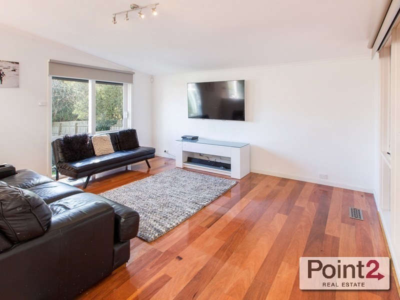 9 Ravenscourt Crescent, Mount Eliza VIC 3930