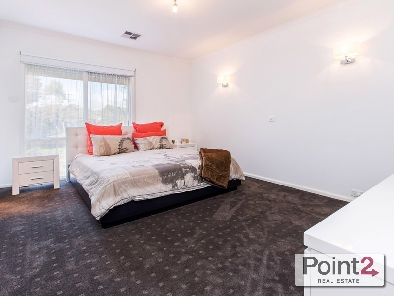9 Ravenscourt Crescent, Mount Eliza VIC 3930