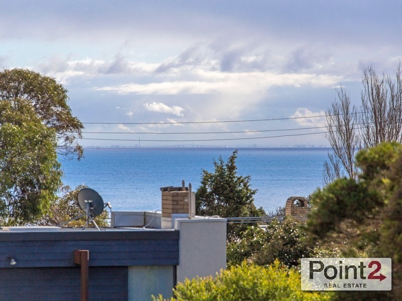 9 Ravenscourt Crescent, Mount Eliza VIC 3930