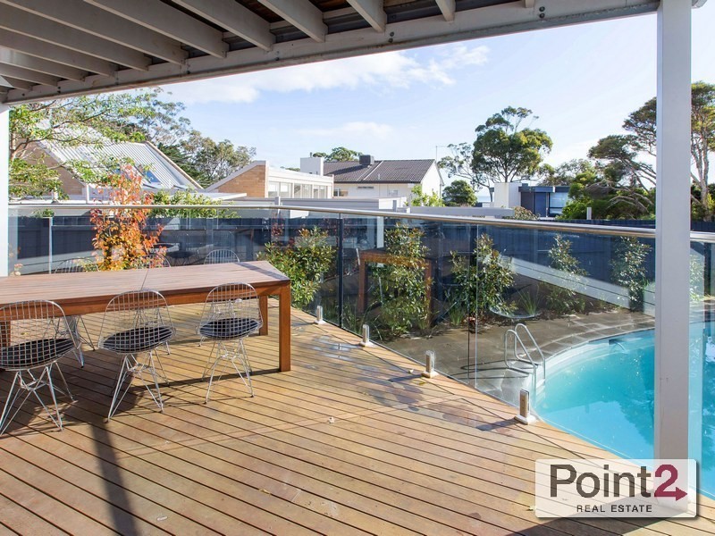 9 Ravenscourt Crescent, Mount Eliza VIC 3930