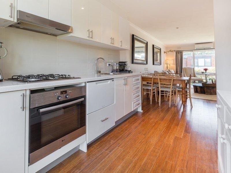 2/3-5 Leicester Avenue, Mount Eliza VIC 3930