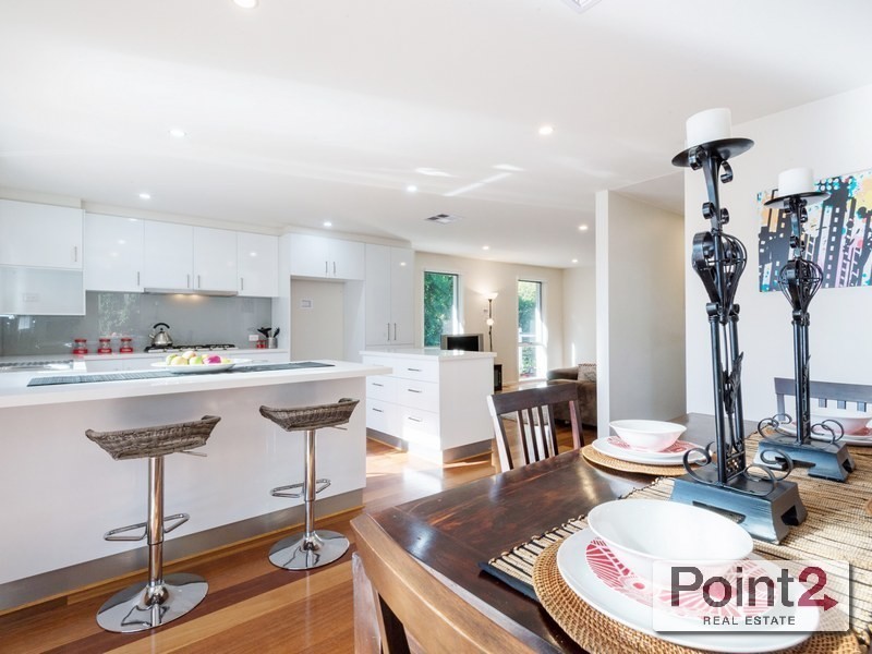 15 Davis Drive, Mount Eliza VIC 3930