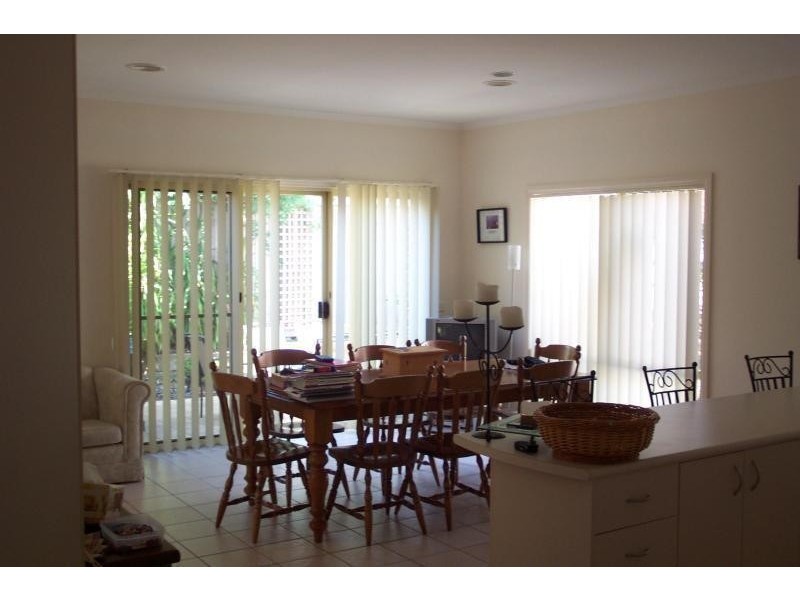 1/10 Poinciana Street, Frankston South VIC 3199