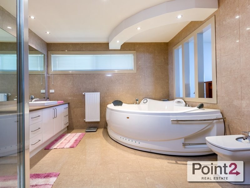 6 Tourello Road, Mount Eliza VIC 3930