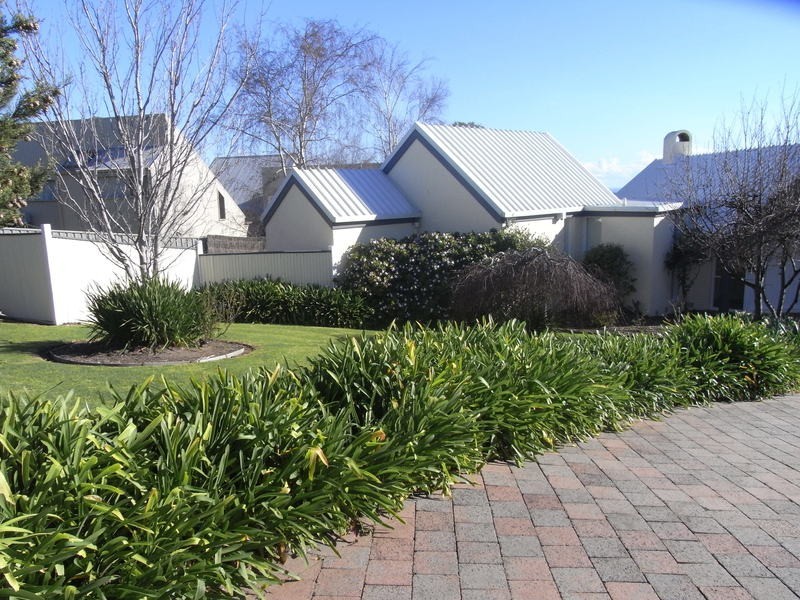 6 Brulu Close, Mount Eliza VIC 3930