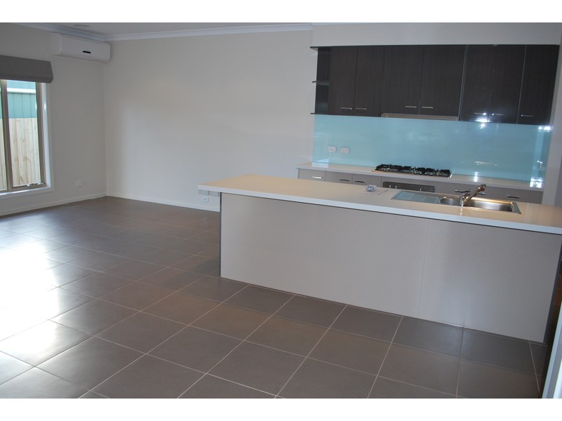 24a Nixon Street, Rosebud VIC 3939