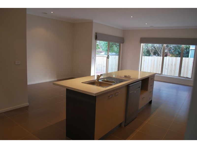 24a Nixon Street, Rosebud VIC 3939