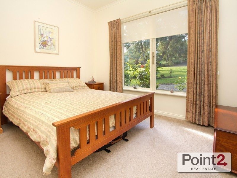 96 Banool Crescent, Mount Eliza VIC 3930