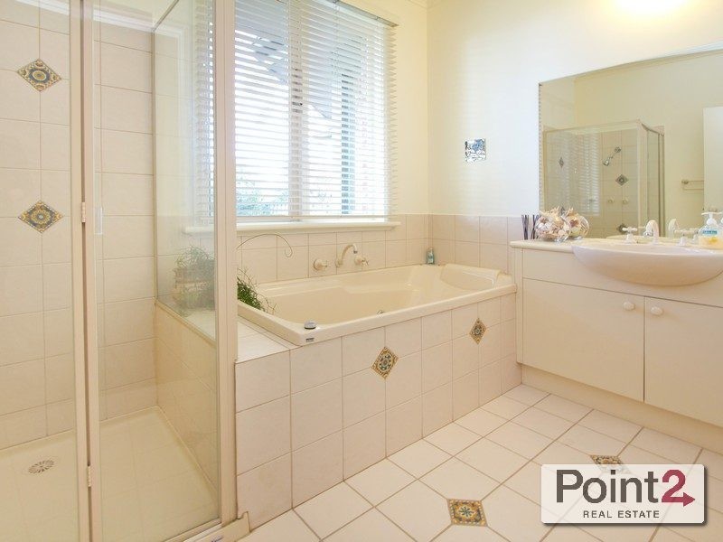 96 Banool Crescent, Mount Eliza VIC 3930