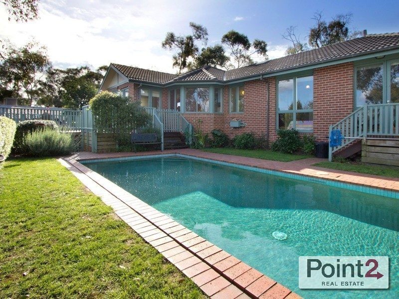 96 Banool Crescent, Mount Eliza VIC 3930