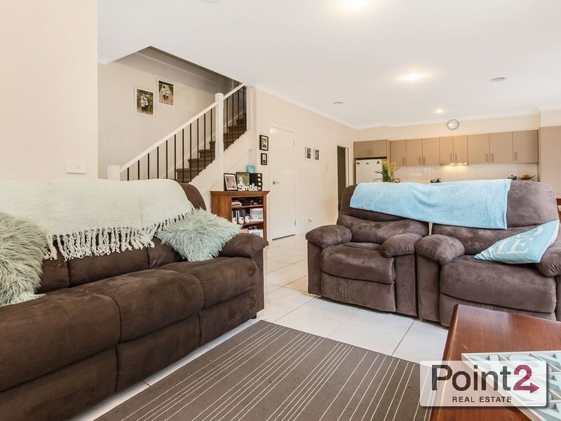 9/16 Honeysuckle Close, Pakenham VIC 3810