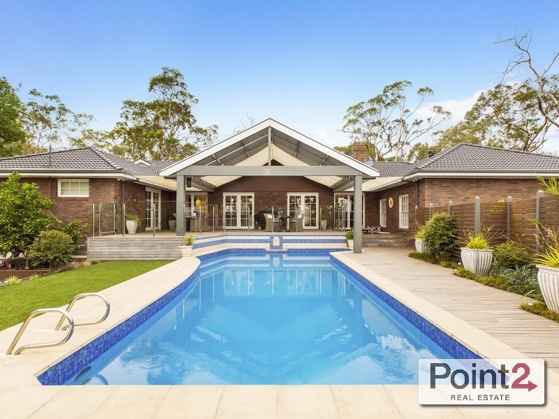 2 Fernshaw Place, Mount Eliza VIC 3930