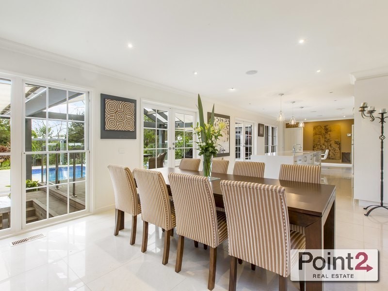 2 Fernshaw Place, Mount Eliza VIC 3930