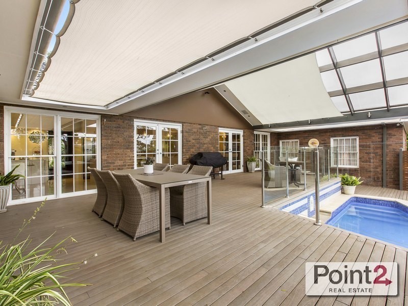 2 Fernshaw Place, Mount Eliza VIC 3930