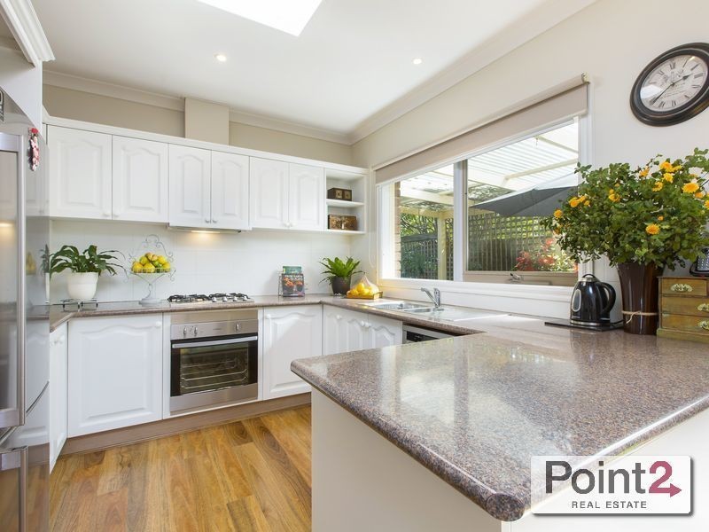 2/17 Yewers Avenue, Mount Eliza VIC 3930