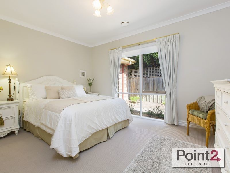 2/17 Yewers Avenue, Mount Eliza VIC 3930