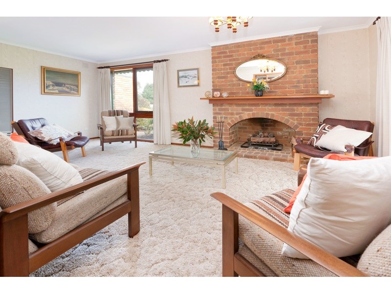 21 Roborough Avenue, Mount Eliza VIC 3930