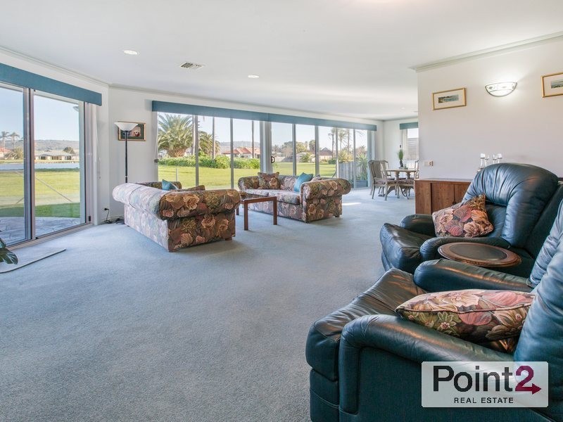 62 Palm Tree Drive, Safety Beach VIC 3936