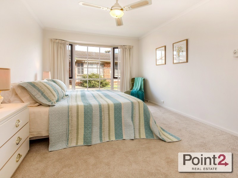 1/100 Wimborne Avenue, Mount Eliza VIC 3930