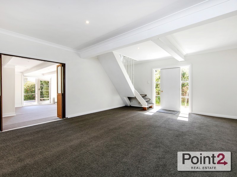 8 Wimborne Avenue, Mount Eliza VIC 3930